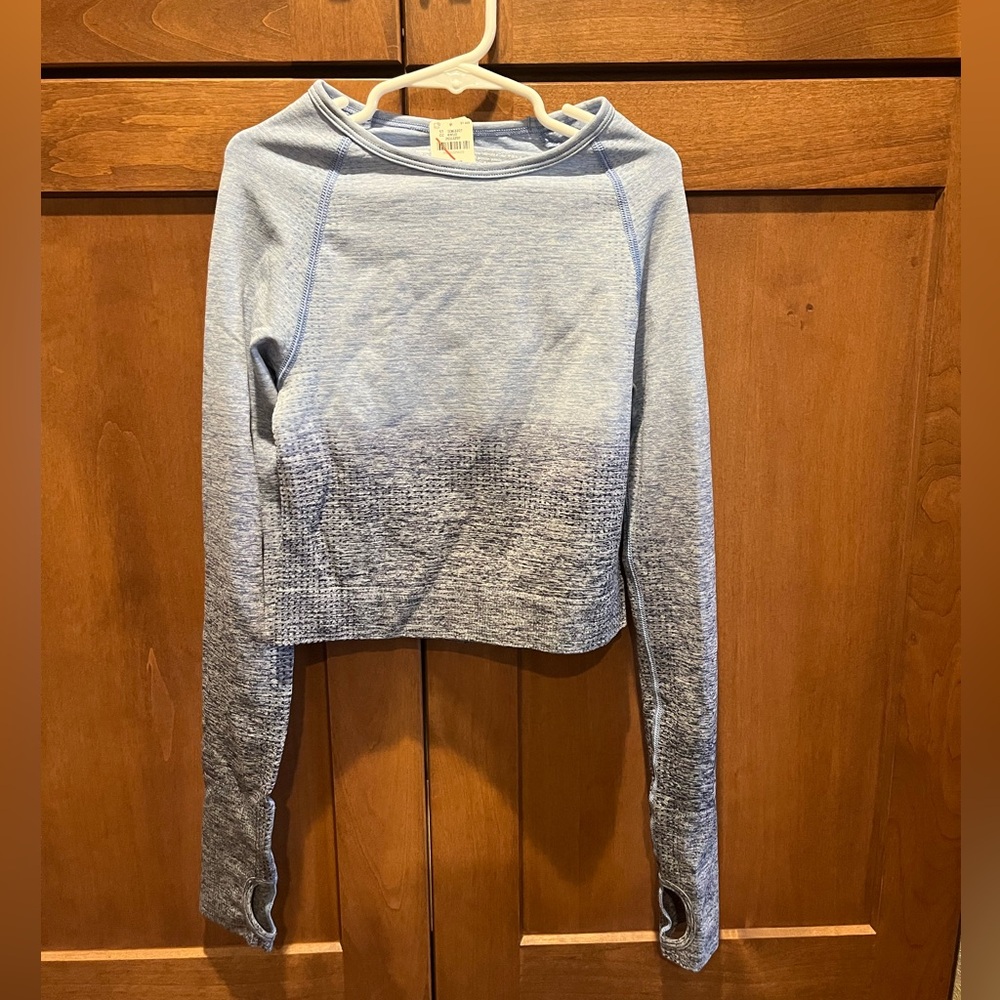 PINK Victoria's Secret Long Sleeve Top - Picture 2 of 4